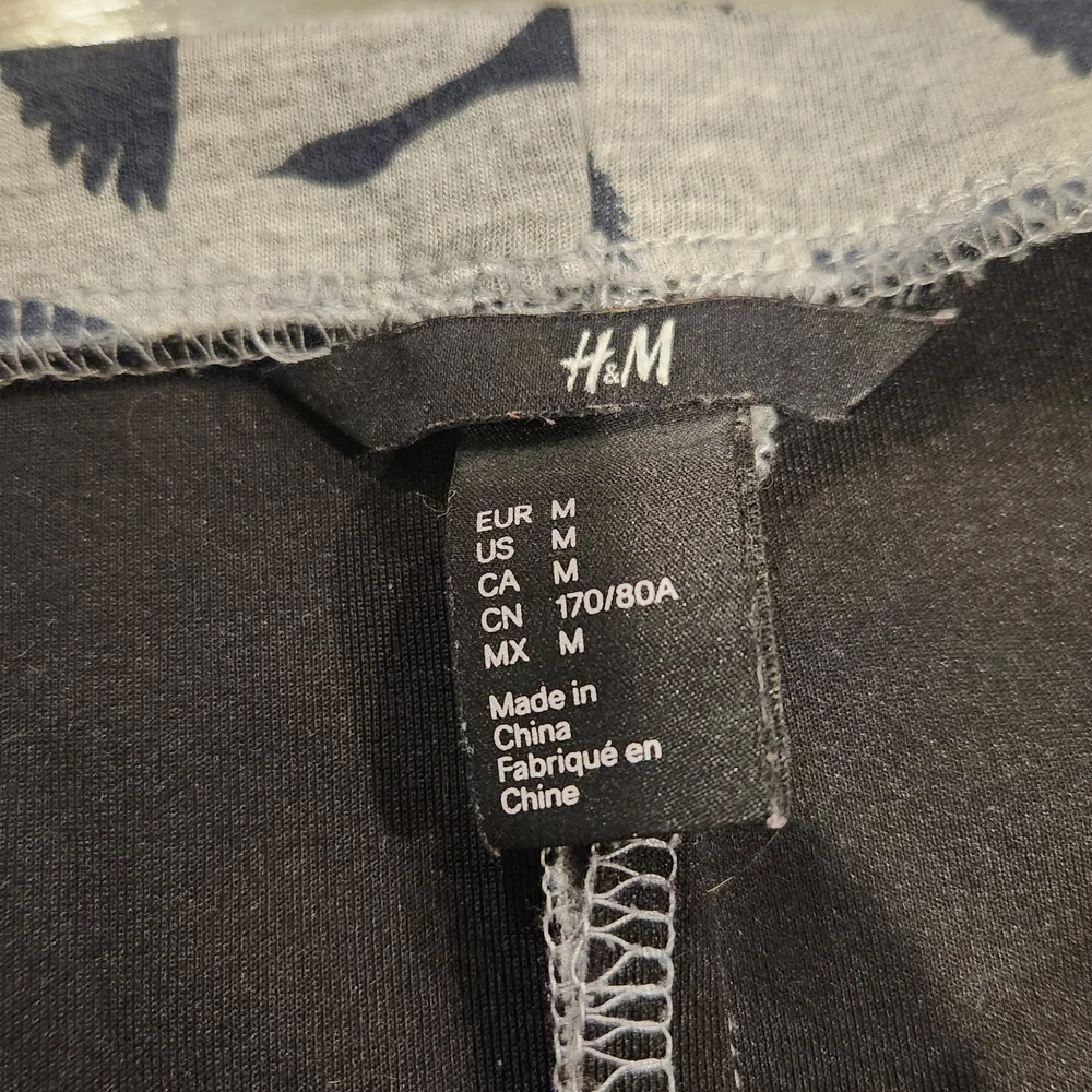 H&M Gray & Navy Geese Print Pencil Skirt - Picture 2 of 4